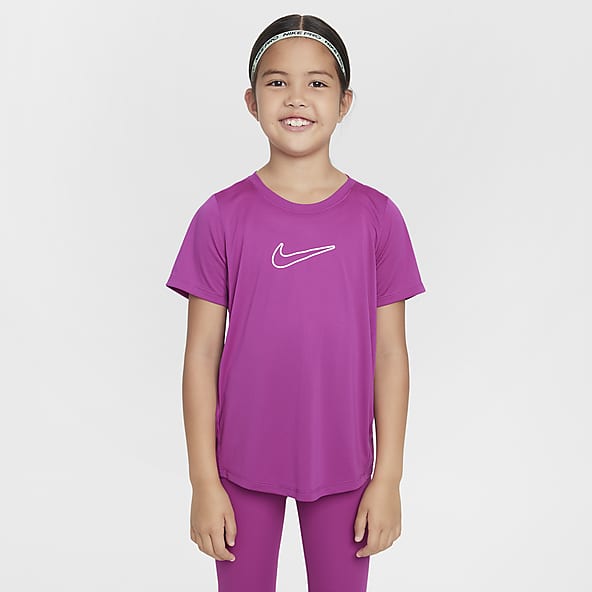 Ninos Ajuste slim Materiales sustentables en al menos 20 Manga corta. Nike US